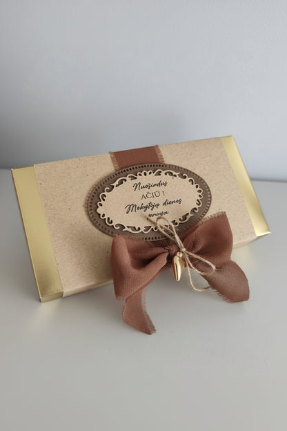 Dovanų dėžutė su „Ferrero Rocher“ saldainiais