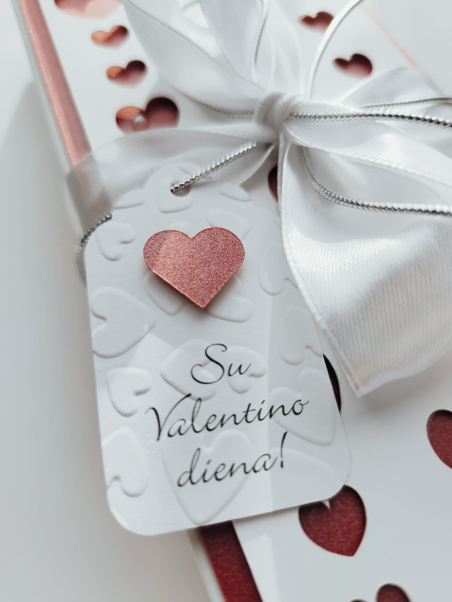 Dovana Valentino dienai – saldi staigmena su nuoširdžiu sveikinimu - Dodeco