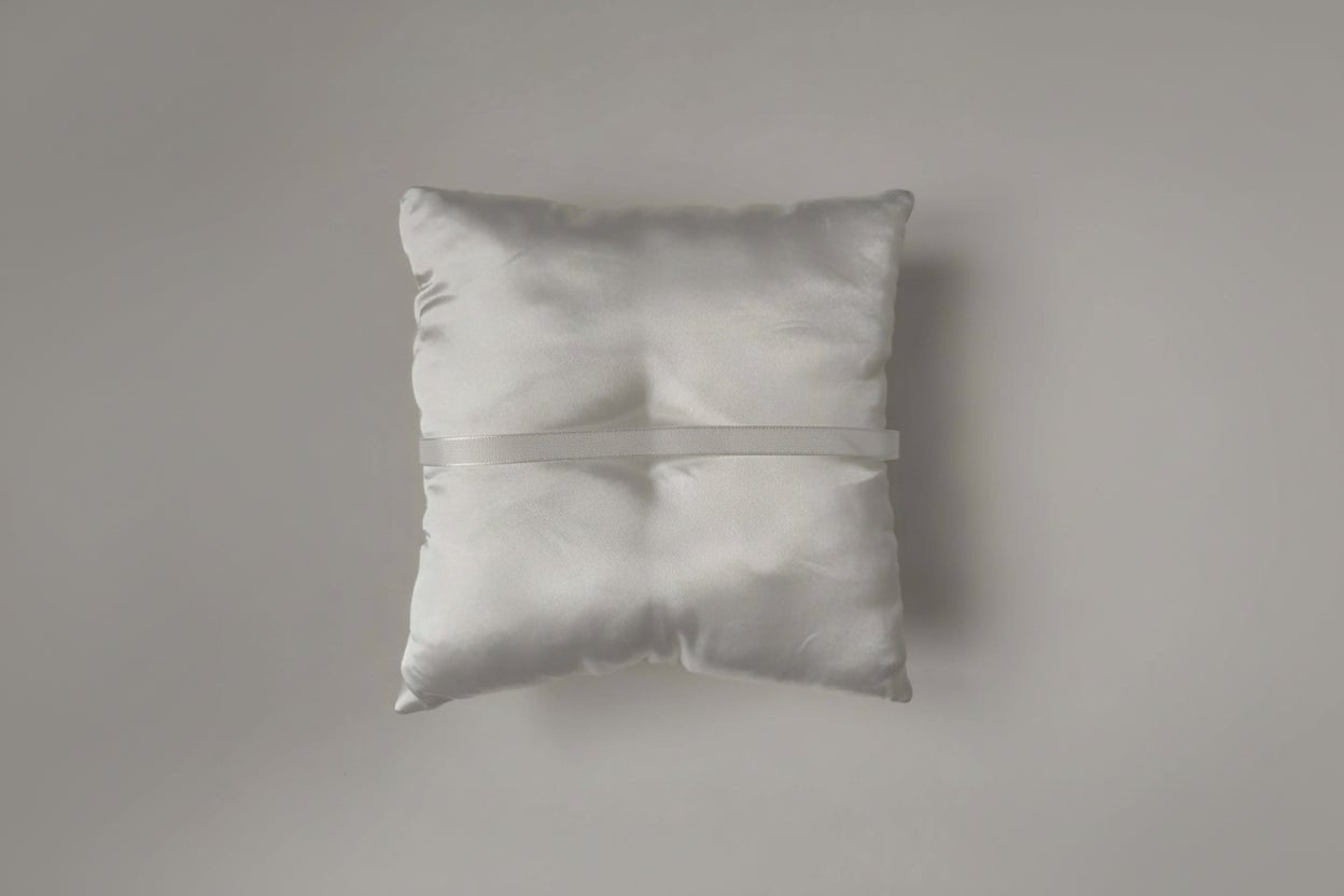 Elegantiška vestuvinė žiedų pagalvėlė su nėriniais - Dodeco